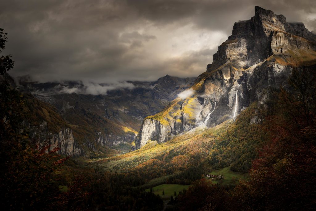 Cirque du Fer-&agrave;-Cheval, Tenneverge et Corne du Chamois vus depuis le Frenalay, massif du Haut-Giffre, photographie d&rsquo;Alexandre Deschaumes.