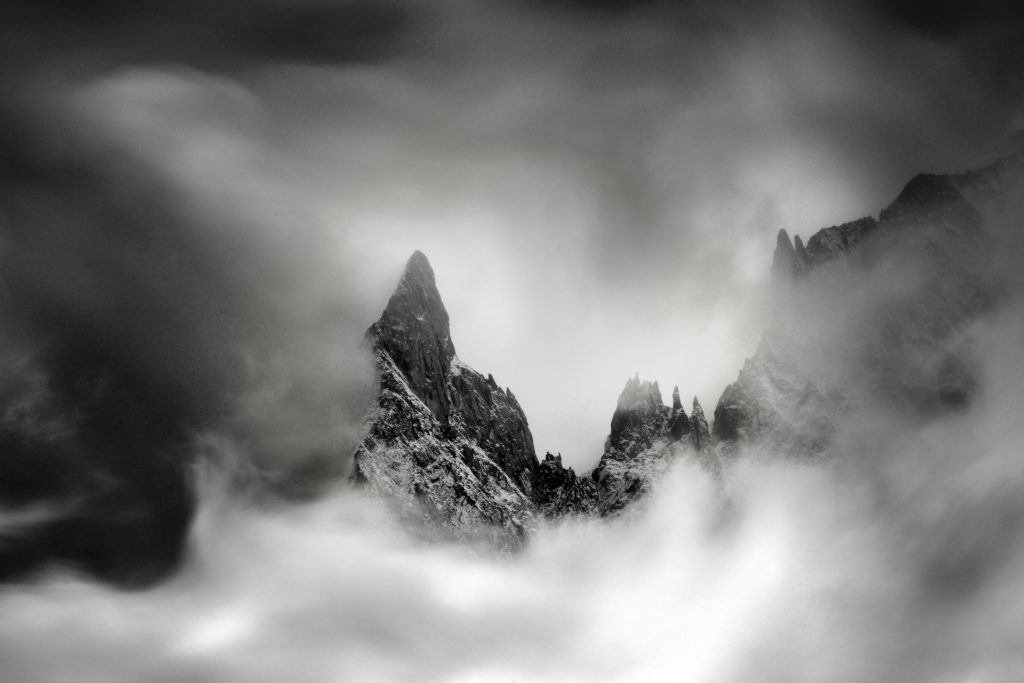 aiguille noire de peuterey vortex courmayeur